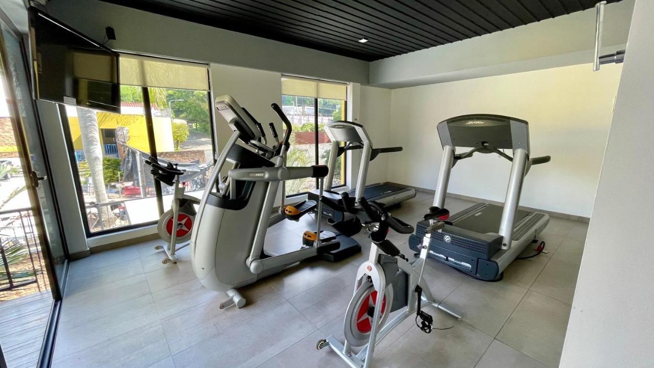 Beverly Hills: Hotel And Business Nuevo Cuscatlan ภายนอก รูปภาพ