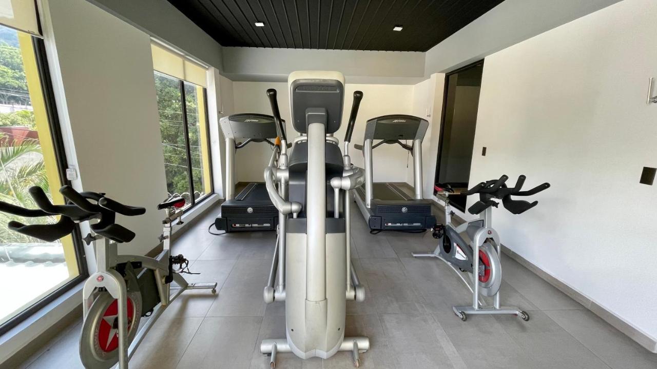 Beverly Hills: Hotel And Business Nuevo Cuscatlan ภายนอก รูปภาพ