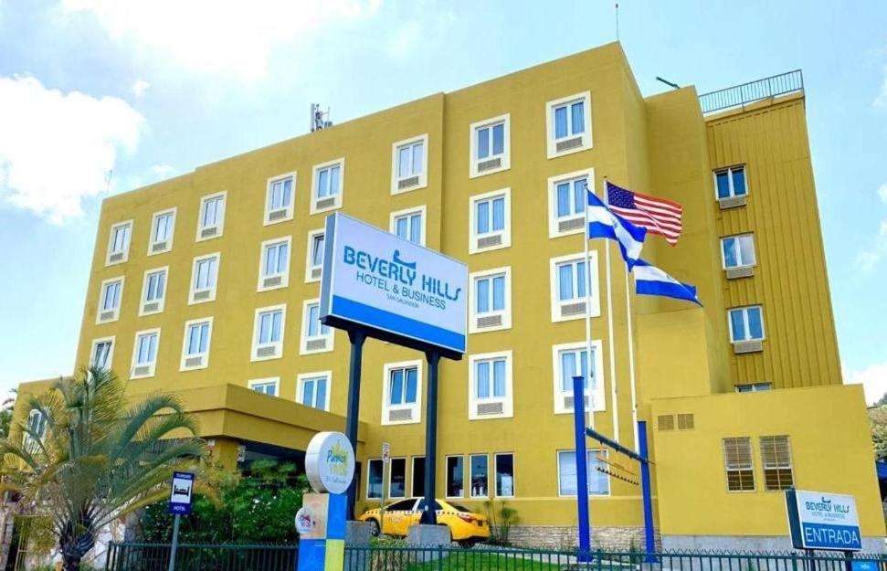 Beverly Hills: Hotel And Business Nuevo Cuscatlan ภายนอก รูปภาพ