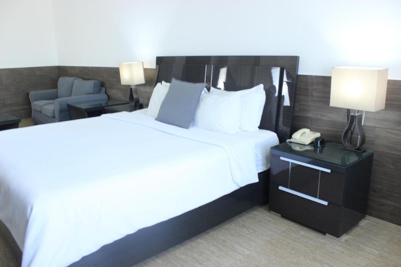 Beverly Hills: Hotel And Business Nuevo Cuscatlan ภายนอก รูปภาพ