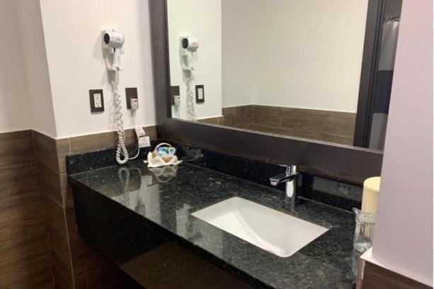 Beverly Hills: Hotel And Business Nuevo Cuscatlan ภายนอก รูปภาพ