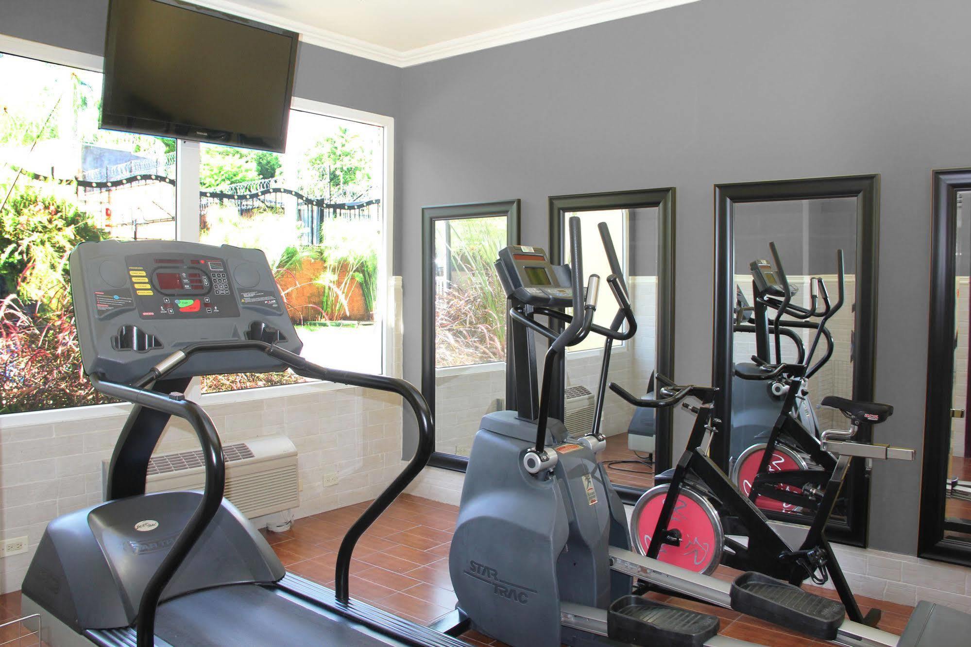 Beverly Hills: Hotel And Business Nuevo Cuscatlan ภายนอก รูปภาพ