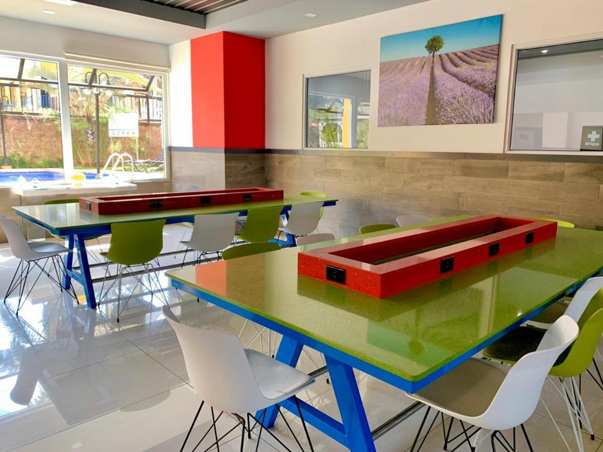 Beverly Hills: Hotel And Business Nuevo Cuscatlan ภายนอก รูปภาพ